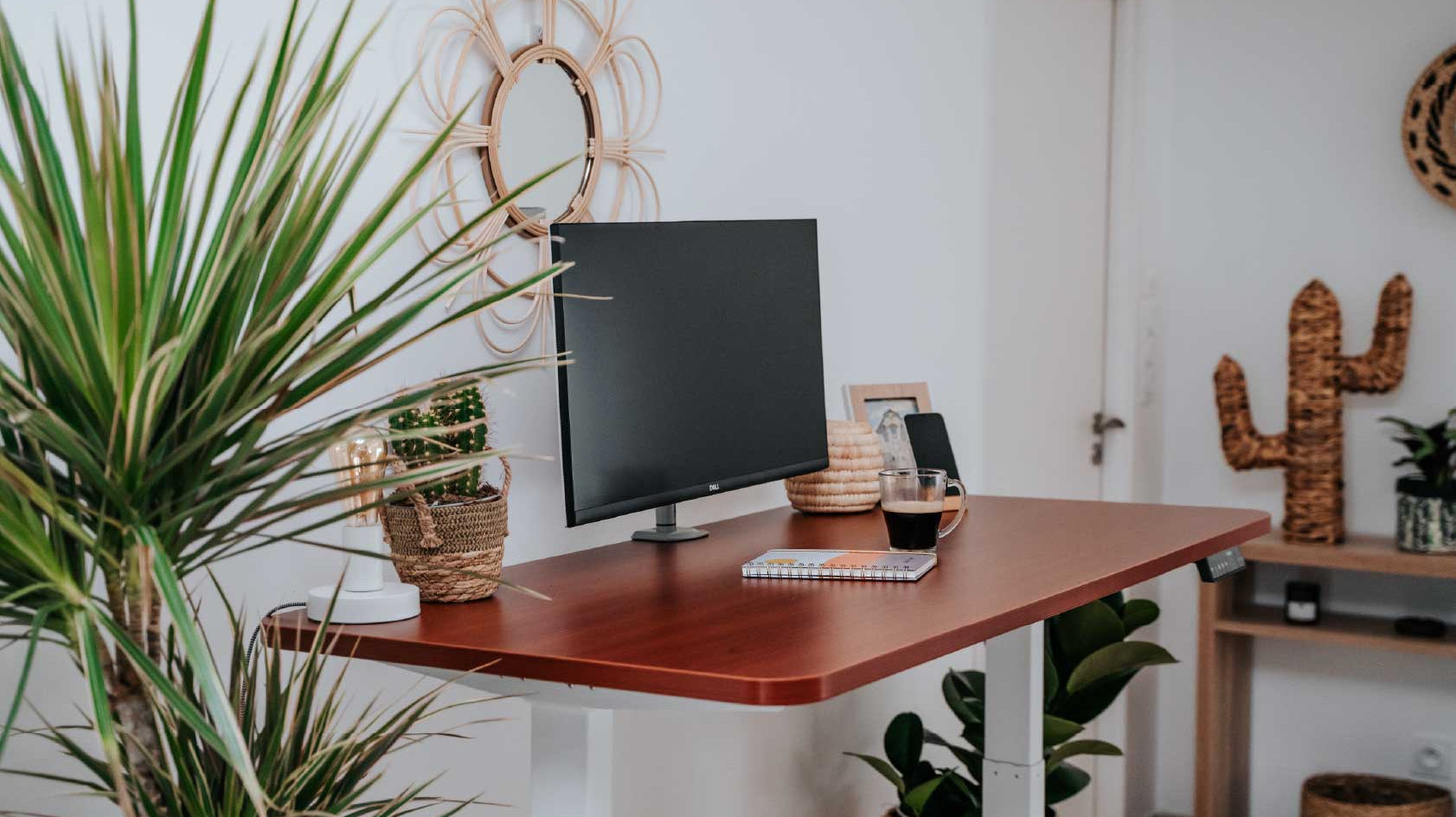 bureau assis debout chene foncé