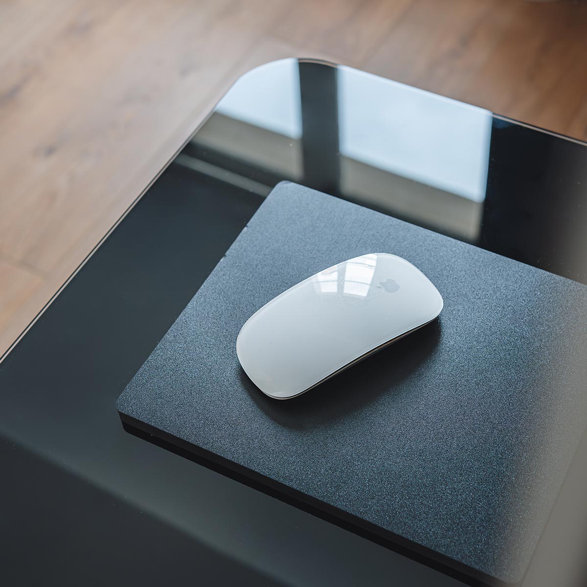 plateau de bureau CONNECT en verre trempé noir