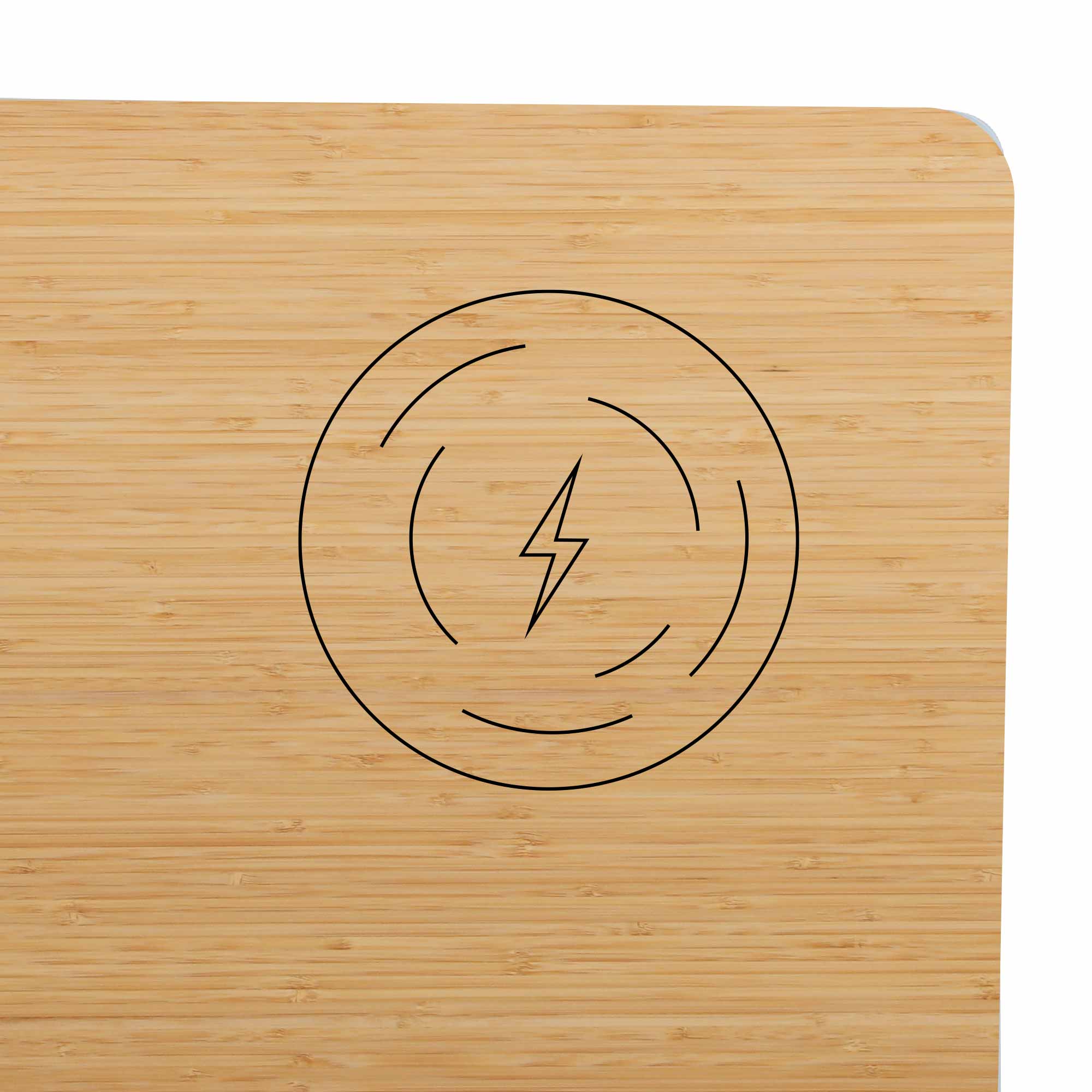 Gros plan sur la texture du plateau en bambou véritable du bureau assis-debout KQUEO.