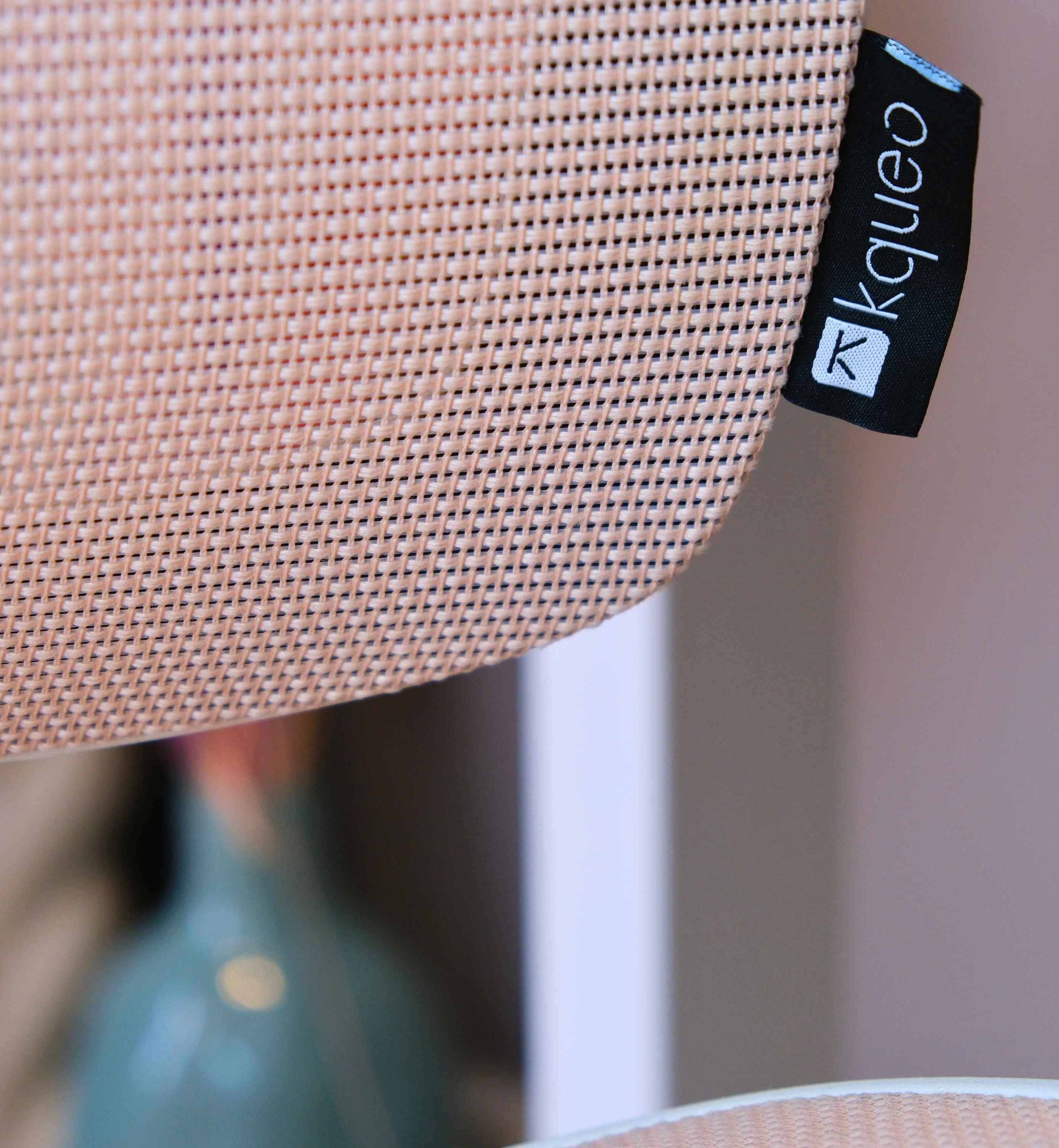 chaise de bureau ergonomique TERRANA blanche et rose