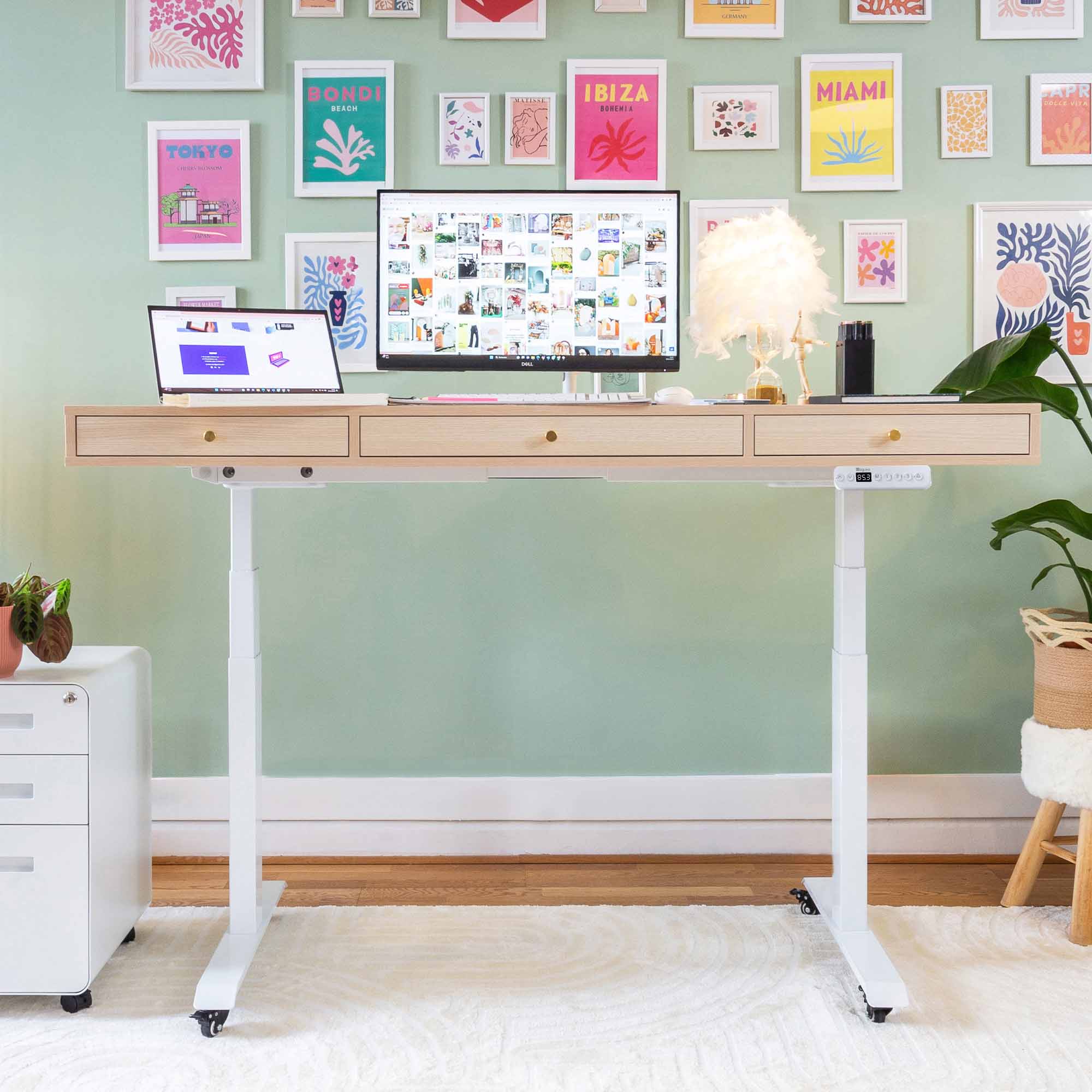 Bureau assis debout SPACE DYNAMIC avec 3 tiroirs, vue latérale mettant en valeur le plateau et la structure