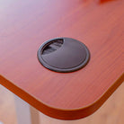 coin passe cable bureau assis debout Dynamic Square coloris blanc chene 3_ambiance