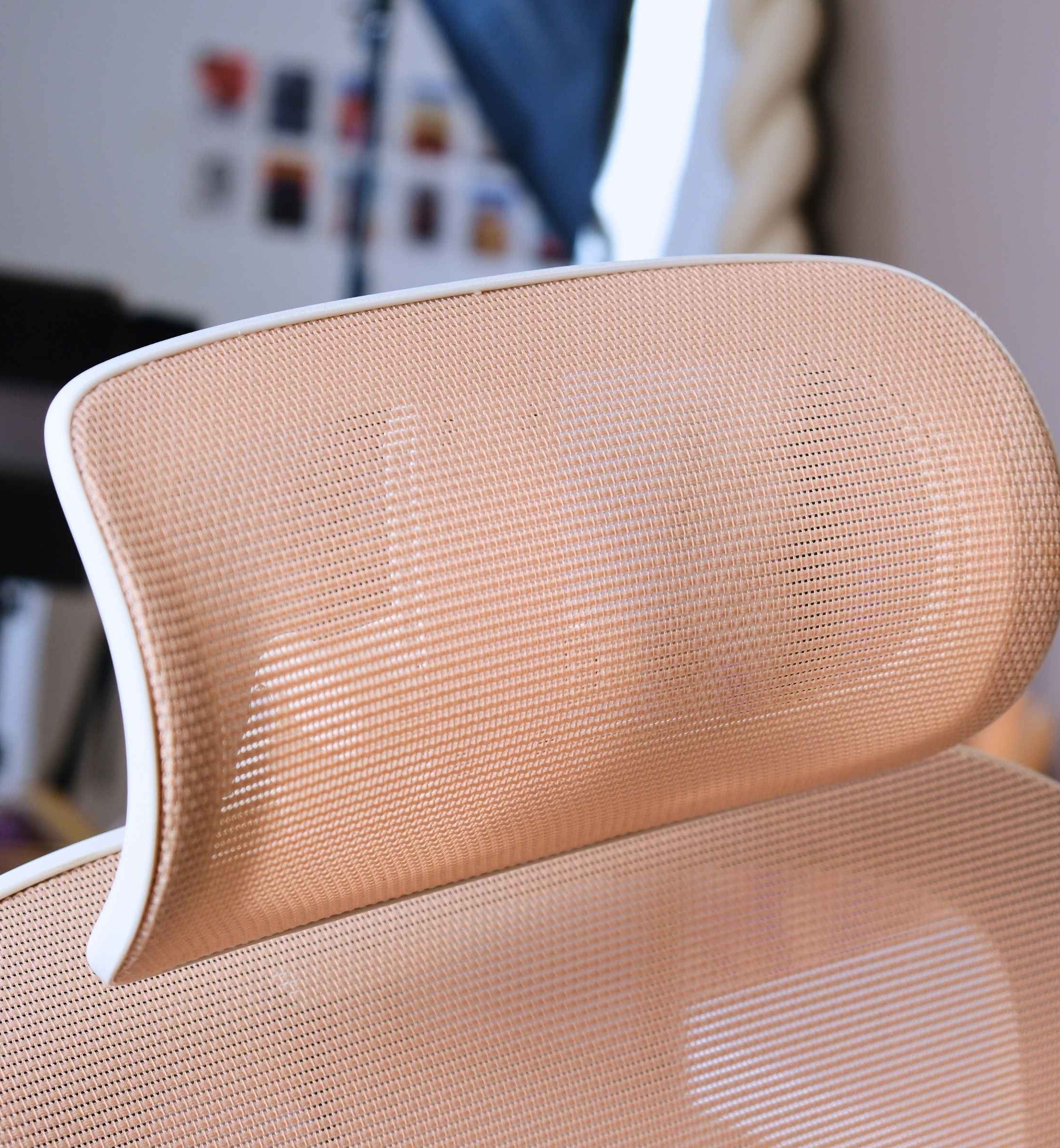 appuie tête chaise de bureau ergonomique TERRANA blanche et rose