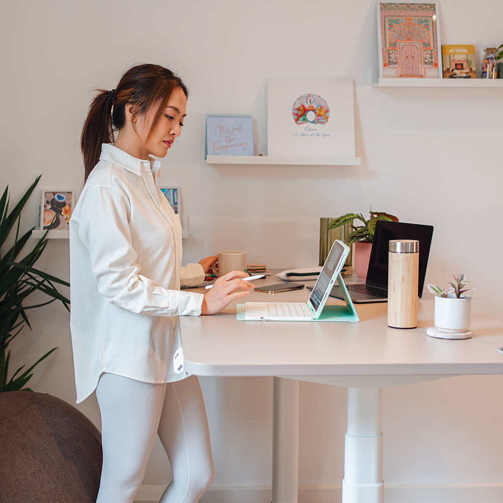 bureau assis debout DYNAMIC CIRCLE blanc beige taupe_ambiance
