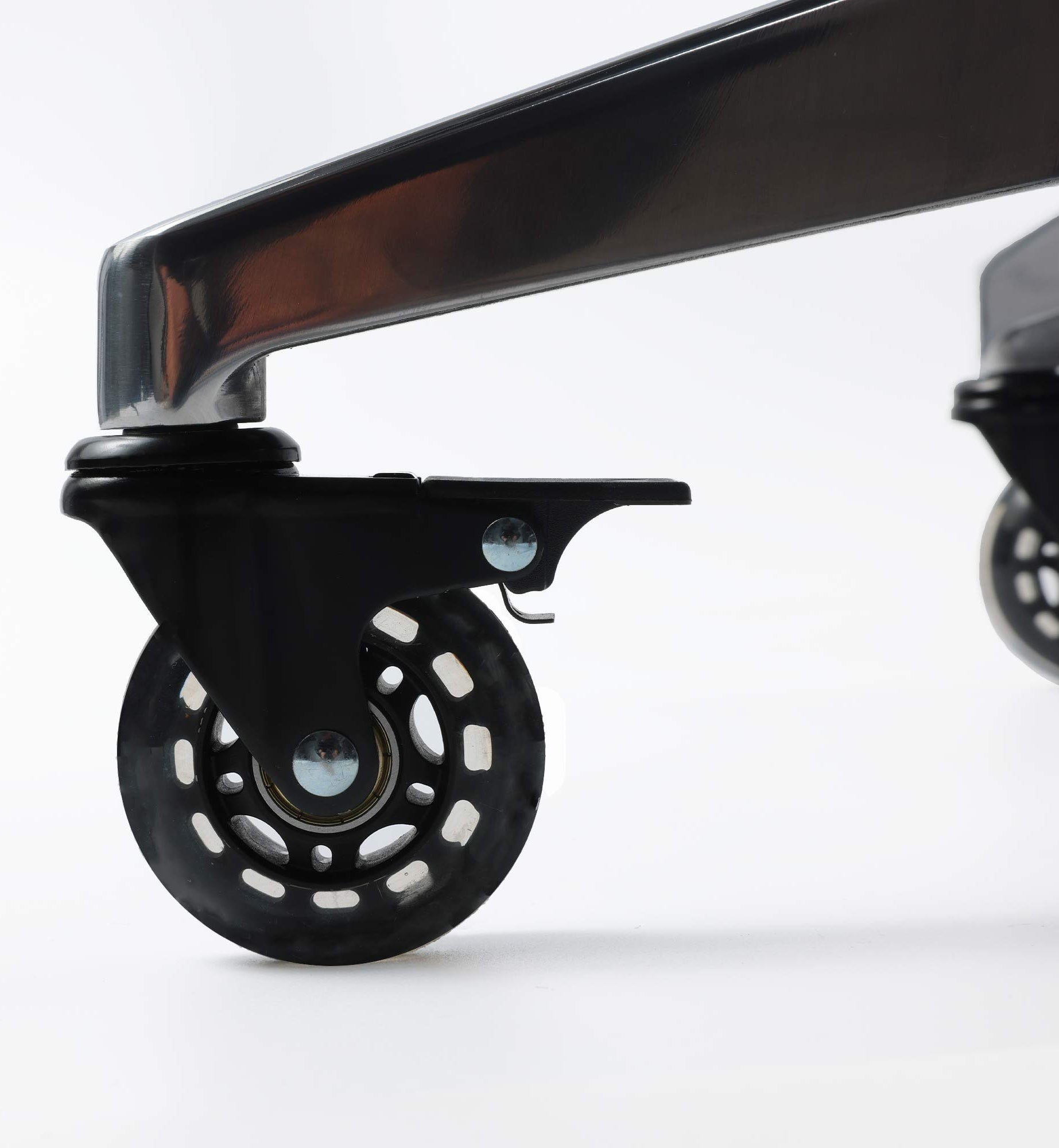 roue roller noire chaises ergonomiques KQUEO
