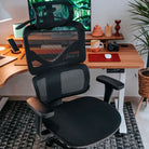 photo lifestyle chaise ergonomique noire TERRANA KQUEO