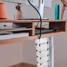goulotte passe-câbles verticale et bureau assis debout_ambiance
