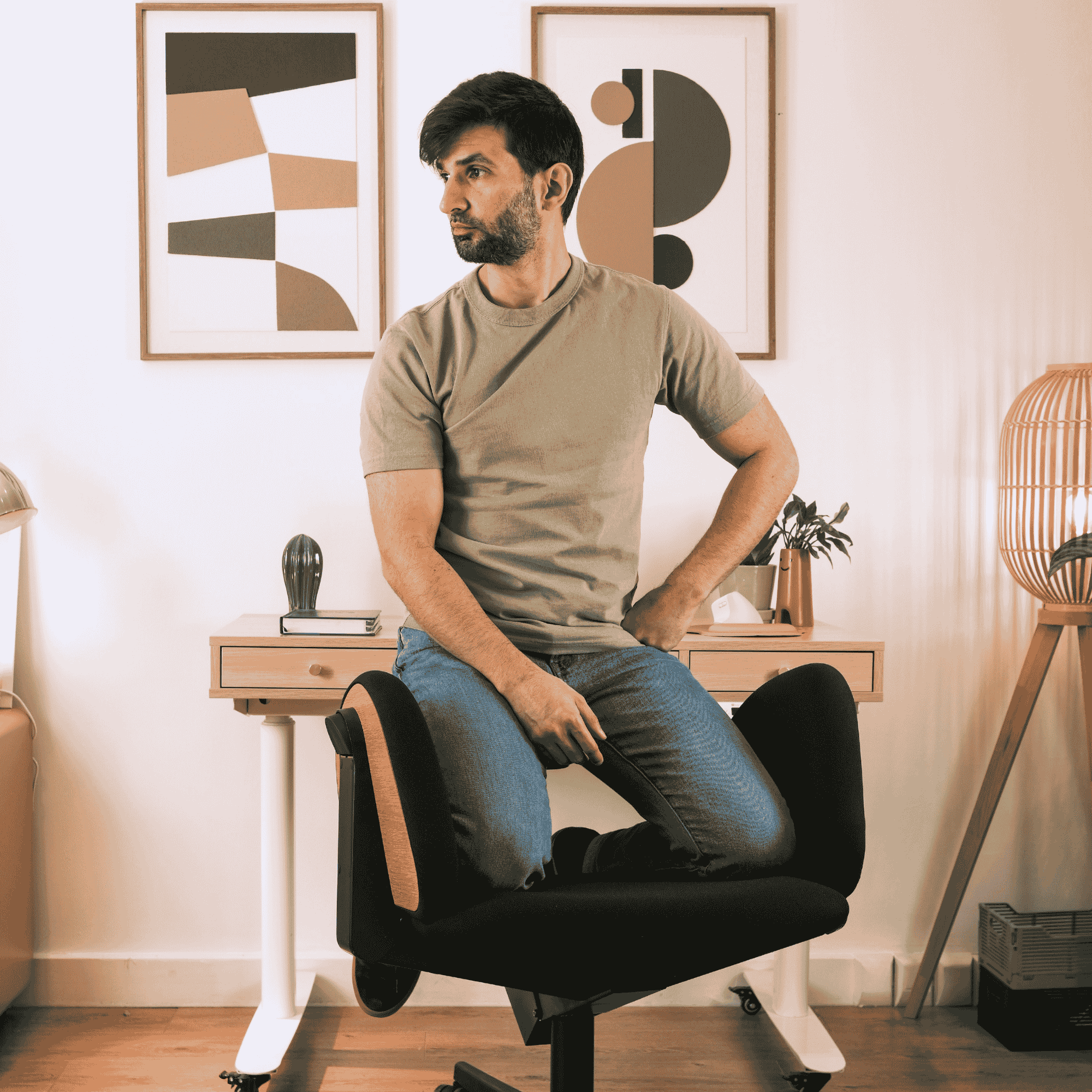 chaise de bureau dynamique FLOW bois et noir