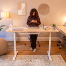 bureau assis debout DYNAMIC SQUARE debout coloris blanc chene clair_ambiance