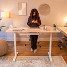 bureau assis debout DYNAMIC SQUARE debout coloris blanc chene clair_ambiance