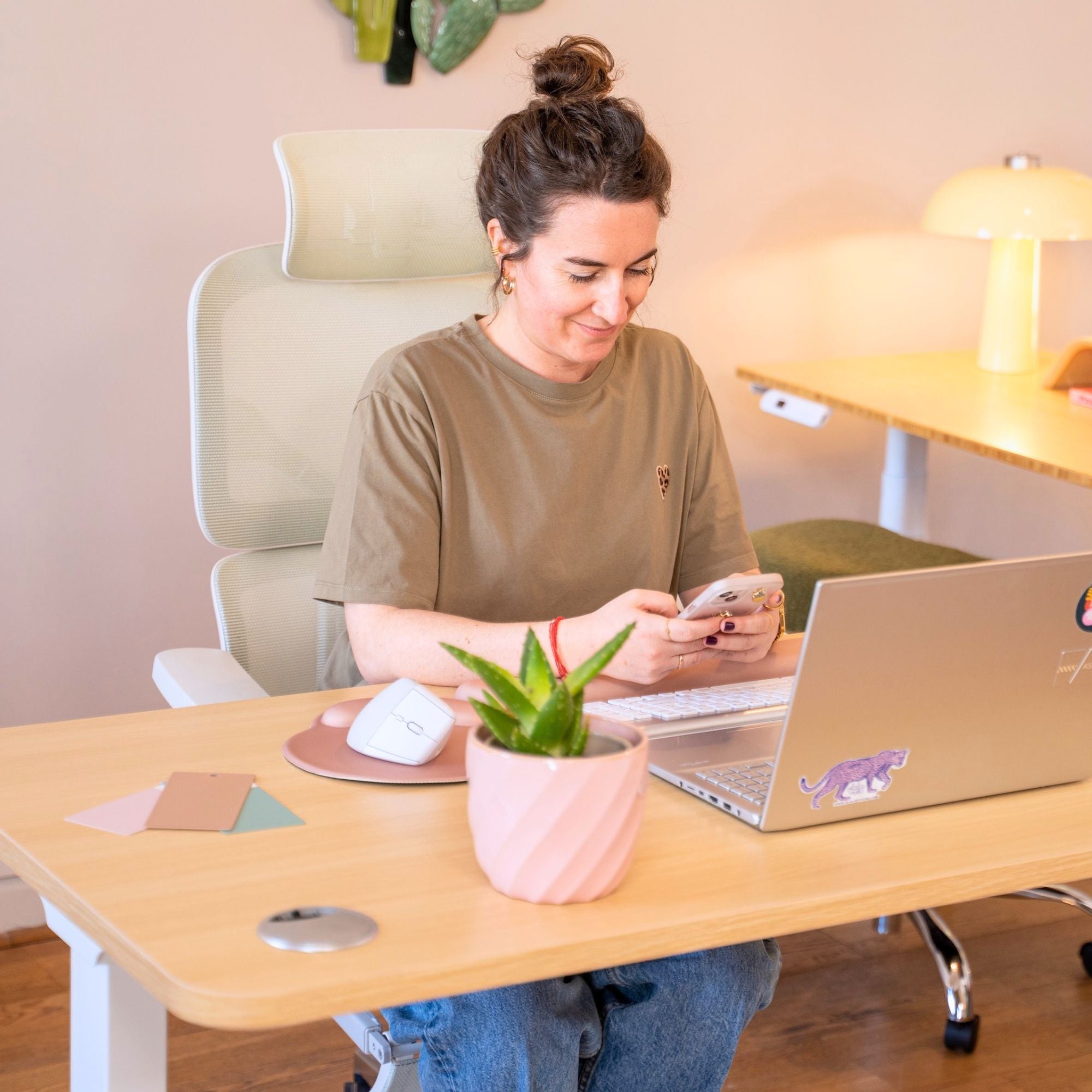 chaise TERRANA en maille verte_ambiance